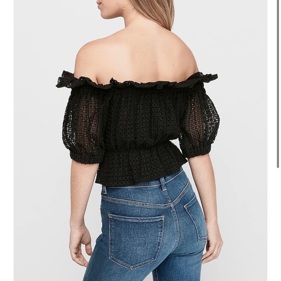 Express Crop Top - Picture 2 of 6